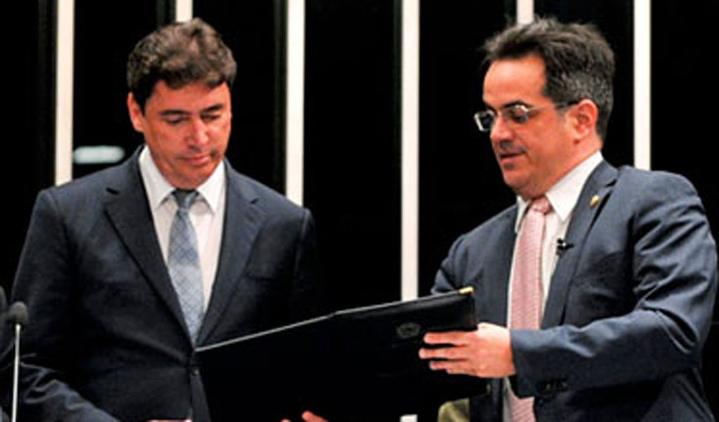 Wilder Morais toma posse no lugar de Demóstenes (Foto: Agência Senado) Wilder Morais toma posse no lugar de Demóstenes