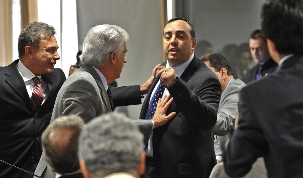 Tigrão sai da CPI, do PSDB e pode ser investigado (Foto: Antonio Cruz/Agência Brasil) www.brasil247.com - Tigrão sai da CPI, do PSDB e pode ser investigado