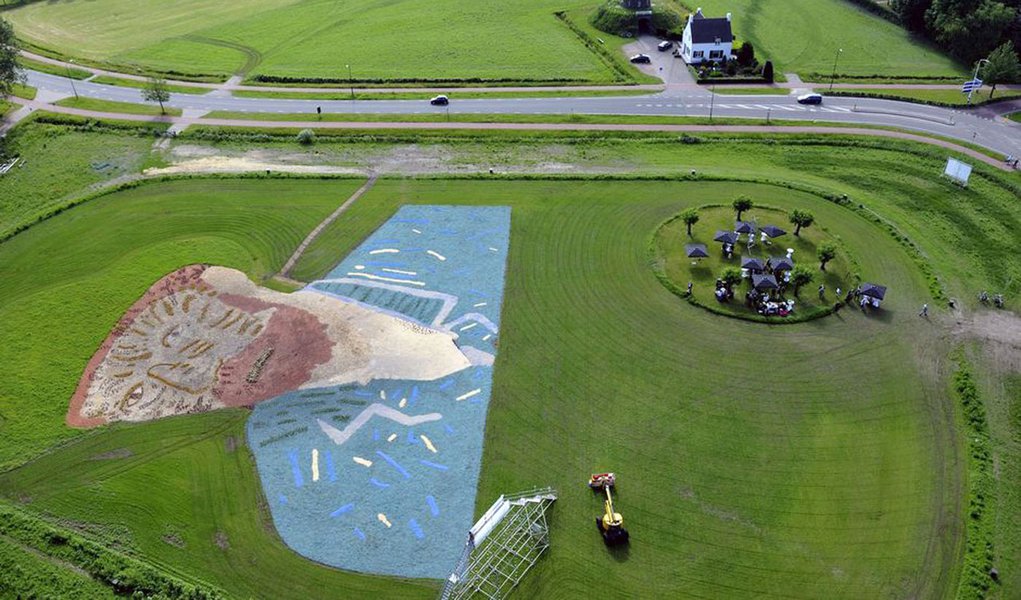 Holanda homenageia pintor Van Gogh com retrato gigante (Foto: DIVULGAÇÃO) www.brasil247.com - Holanda homenageia pintor Van Gogh com retrato gigante