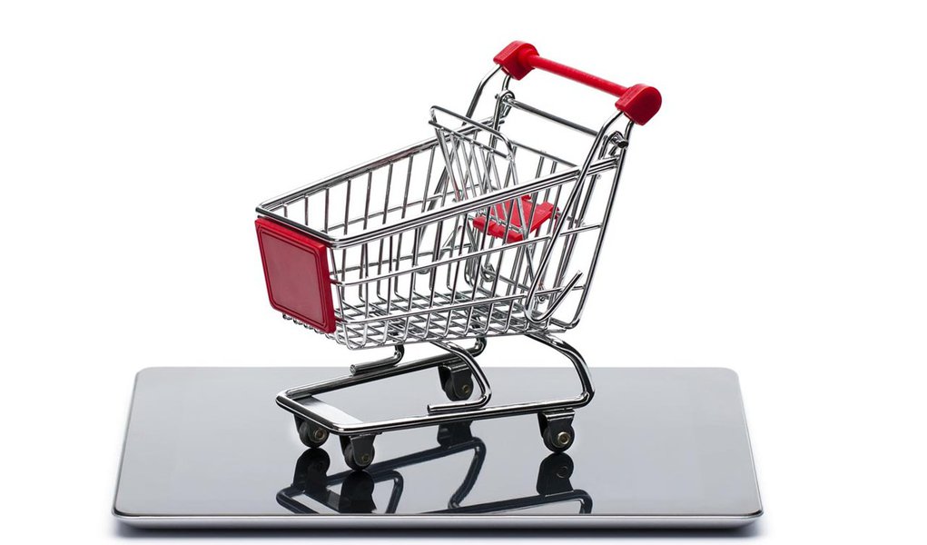 As ofertas das vitrines na palma da mão (Foto: Shutterstock) As ofertas das vitrines na palma da mão