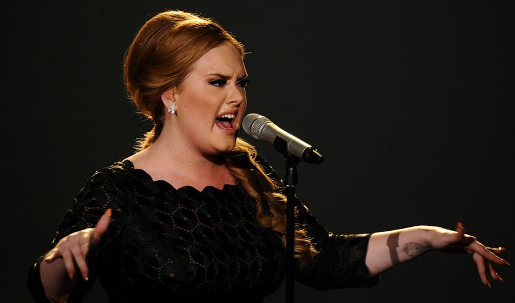 Adele é a mais interpretada em karaokê (Foto: Divulgação ) Adele é a mais interpretada em karaokê