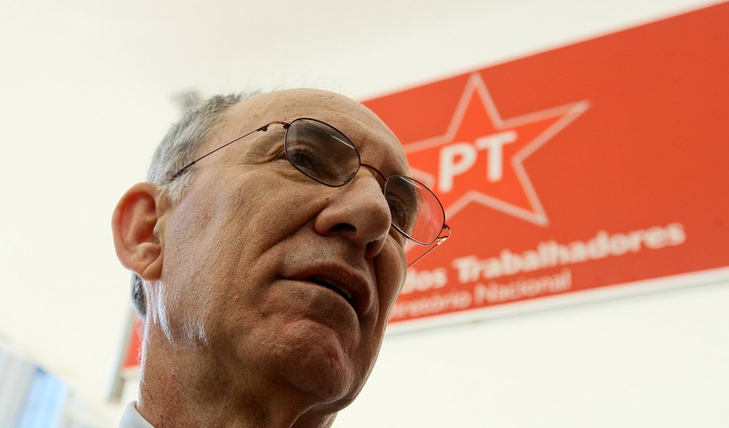 Preocupado com grampos, PT pediu varredura na sede nacional (Foto: Sergio Lima/Folhapress) Preocupado com grampos, PT pediu varredura na sede nacional