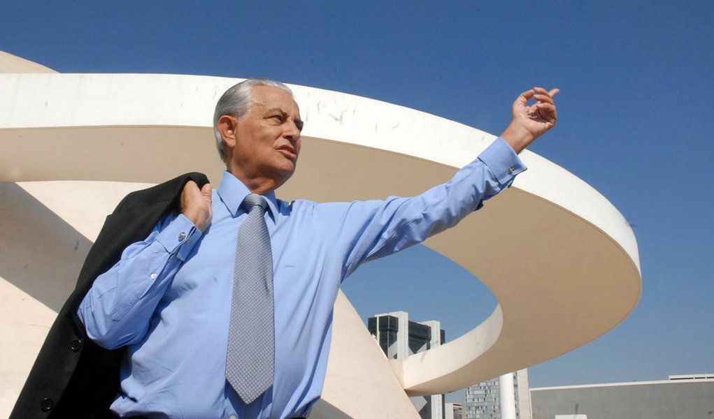 Roriz perde ação movida contra jornalista do Correio Braziliense (Foto: DIVULGAÇÃO) Roriz perde ação movida contra jornalista do Correio Braziliense