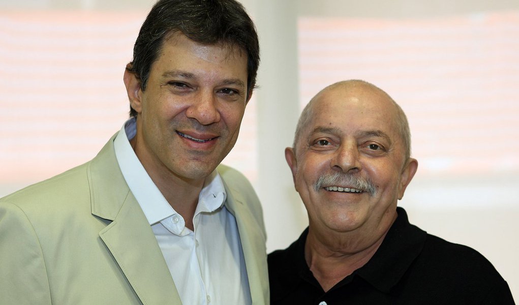 Luladependência expõe fragilidades de Haddad (Foto: Ricardo Stuckert/Instituto Lula) Luladependência expõe fragilidades de Haddad