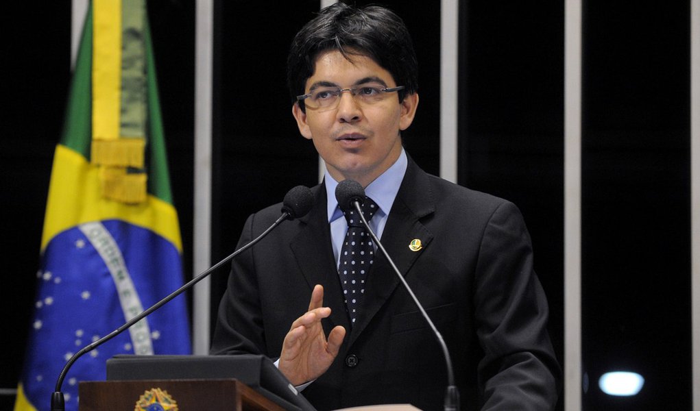 Senador quer convocação urgente de Perillo na CPMI do Cachoeira (Foto: Jonas Pereira/Agência Senado) Senador quer convocação urgente de Perillo na CPMI do Cachoeira