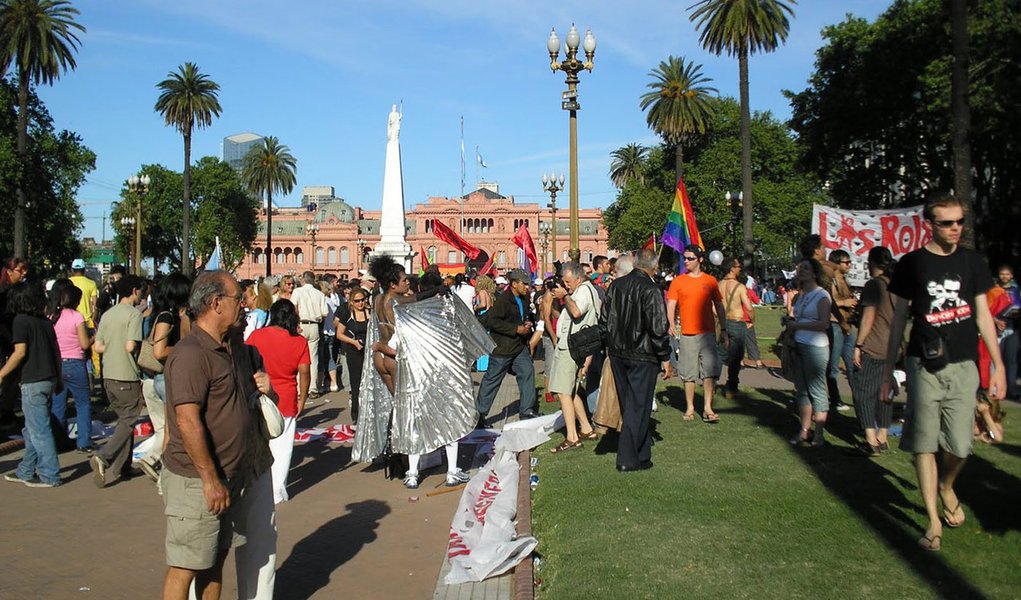 Argentina aprova lei que permite mudança de sexo em documentos (Foto: DIVULGAÇÃO) Argentina aprova lei que permite mudança de sexo em documentos