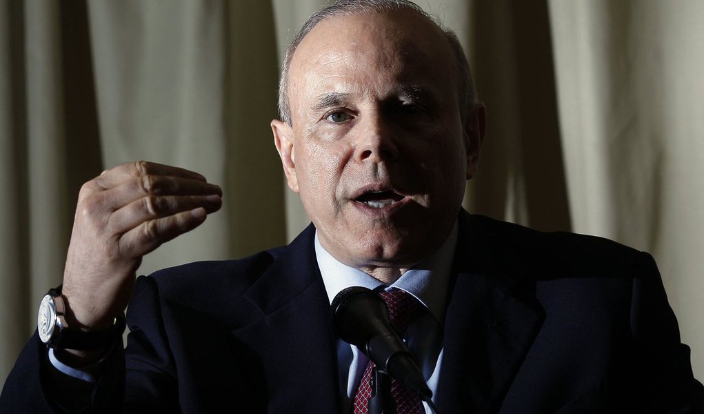 Governo vai desonerar folha de pagamento da indústria (Foto: Ueslei Marcelino/ REUTERS) Governo vai desonerar folha de pagamento da indústria
