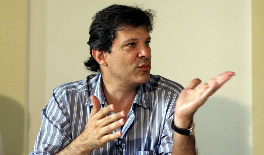 Haddad diz que PSB pediu um mês para decidir apoio (Foto: ERNESTO RODRIGUES/AGÊNCIA ESTADO) Haddad diz que PSB pediu um mês para decidir apoio