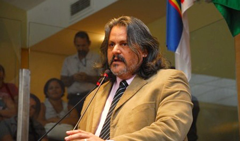 Grupo de Costa vê sabotagem contra Osmar (Foto: Aguinaldo Leonel/Câmara Municipal do Recife) Grupo de Costa vê sabotagem contra Osmar