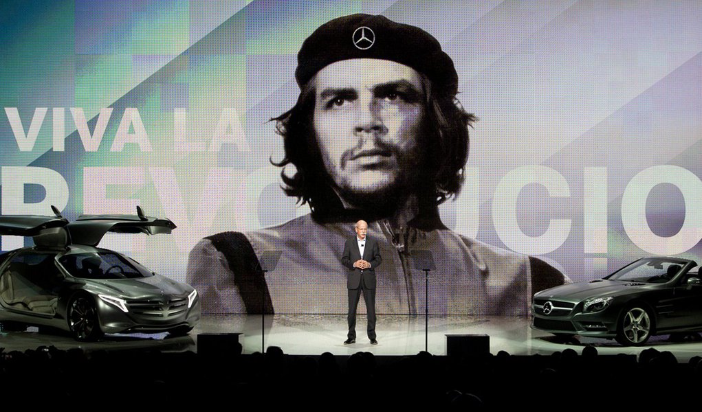 Mercedes usurpa imagem de Che e engata recuo (Foto: Divulgação ) Mercedes usurpa imagem de Che e engata recuo