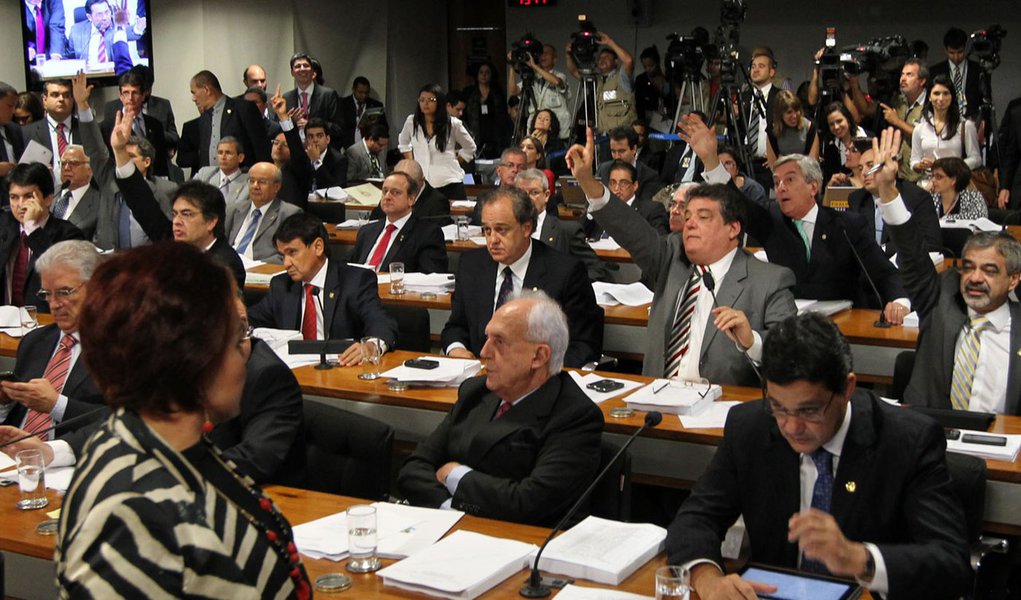 CPI do Cachoeira terá terça-feira decisiva (Foto: Lula Marques/Folhapress) CPI do Cachoeira terá terça-feira decisiva