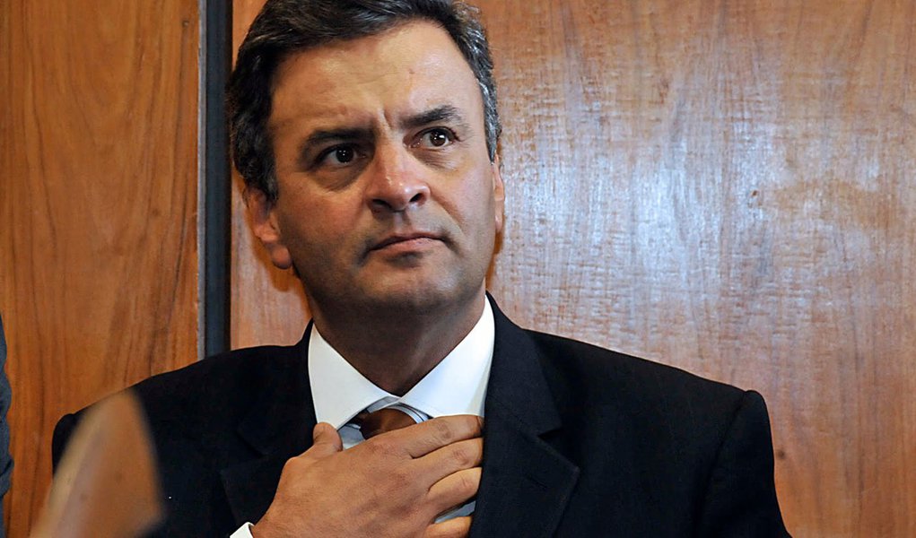 Aos empresários, Aécio assume projeto 2014 (Foto: JOSE CRUZ/AGÊNCIA BRASIL) Aos empresários, Aécio assume projeto 2014