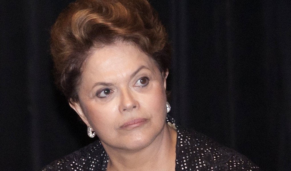 Dilma diz a Lupi que aguarda explicações (Foto: MISTER SHADOW/AGÊNCIA ESTADO) Dilma diz a Lupi que aguarda explicações