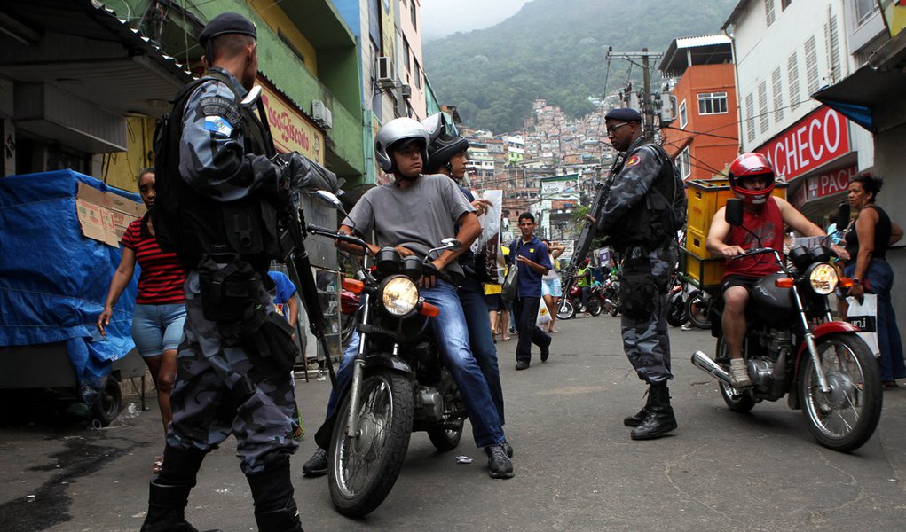 Acessos a Rocinha e Vidigal serão bloqueados de madrugada (Foto: WILTON JUNIOR/AGÊNCIA ESTADO) Acessos a Rocinha e Vidigal serão bloqueados de madrugada
