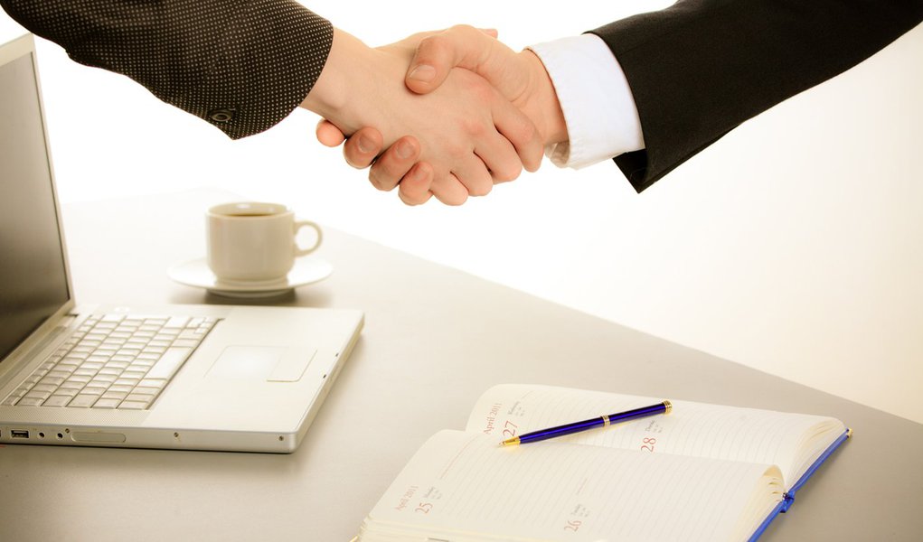 País cria 126 mil empregos em outubro, queda de 38,4% (Foto: Shutterstock) País cria 126 mil empregos em outubro, queda de 38,4%