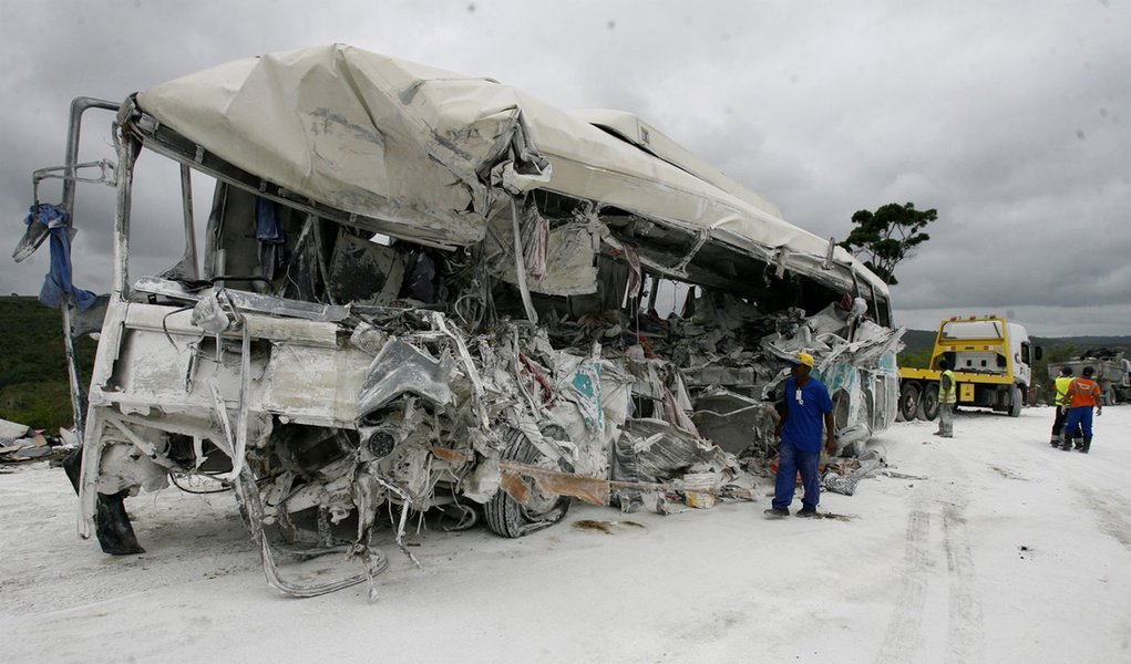 Acidente no interior da Bahia deixa 36 mortos e 11 feridos (Foto: LUIZ TITO/AGÊNCIA ESTADO) www.brasil247.com - Acidente no interior da Bahia deixa 36 mortos e 11 feridos