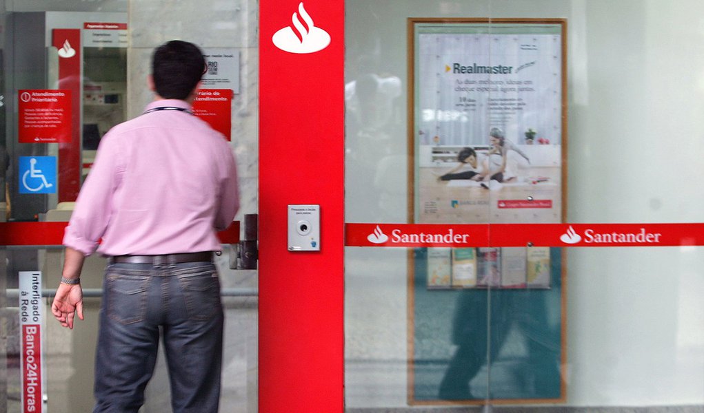Santander é líder no ranking de reclamações do Banco Central (Foto: PAULO VITOR/AGÊNCIA ESTADO) Santander é líder no ranking de reclamações do Banco Central