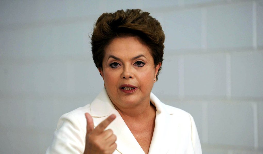 Dilma reduz pela metade verbas da Segurança (Foto: ROOSEWELT PINHEIRO/Agência Brasil) Dilma reduz pela metade verbas da Segurança