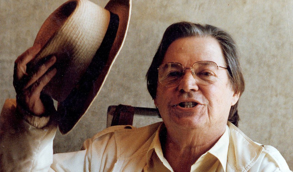 Documentário remonta a trajetória de Tom Jobim (Foto: CLÓVIS FERREIRA/AGÊNCIA ESTADO) Documentário remonta a trajetória de Tom Jobim