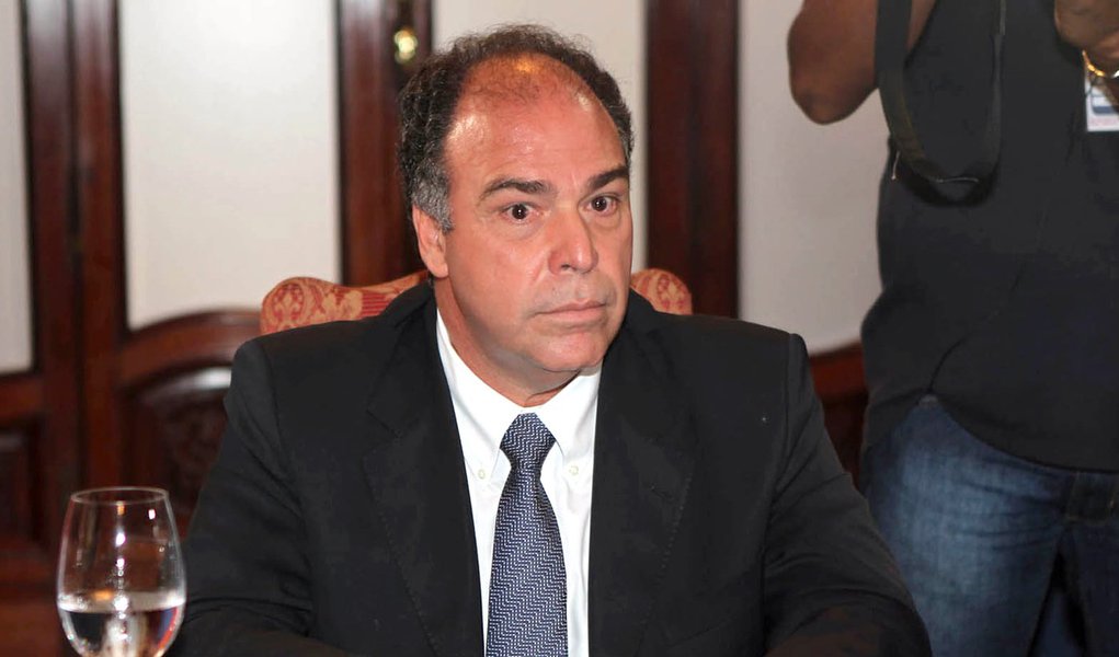 Amplia-se fogo amigo contra Bezerra Coelho (Foto: WILTON JUNIOR/AGÊNCIA ESTADO) Amplia-se fogo amigo contra Bezerra Coelho