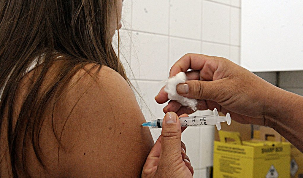 Câmara do Recife aprova obrigatoriedade de vacina contra o HPV (Foto: Elza Fiúza/ABr) Câmara do Recife aprova obrigatoriedade de vacina contra o HPV