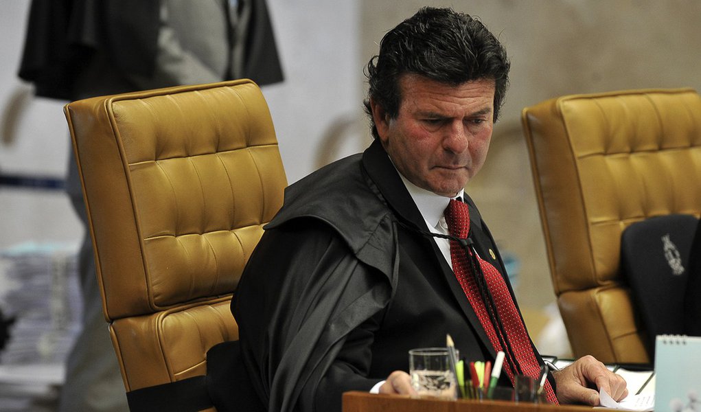Lei da Ficha Limpa: pedido de vista interrompe julgamento (Foto: Valter Campanato/AGÊNCIA BRASIL) Lei da Ficha Limpa: pedido de vista interrompe julgamento