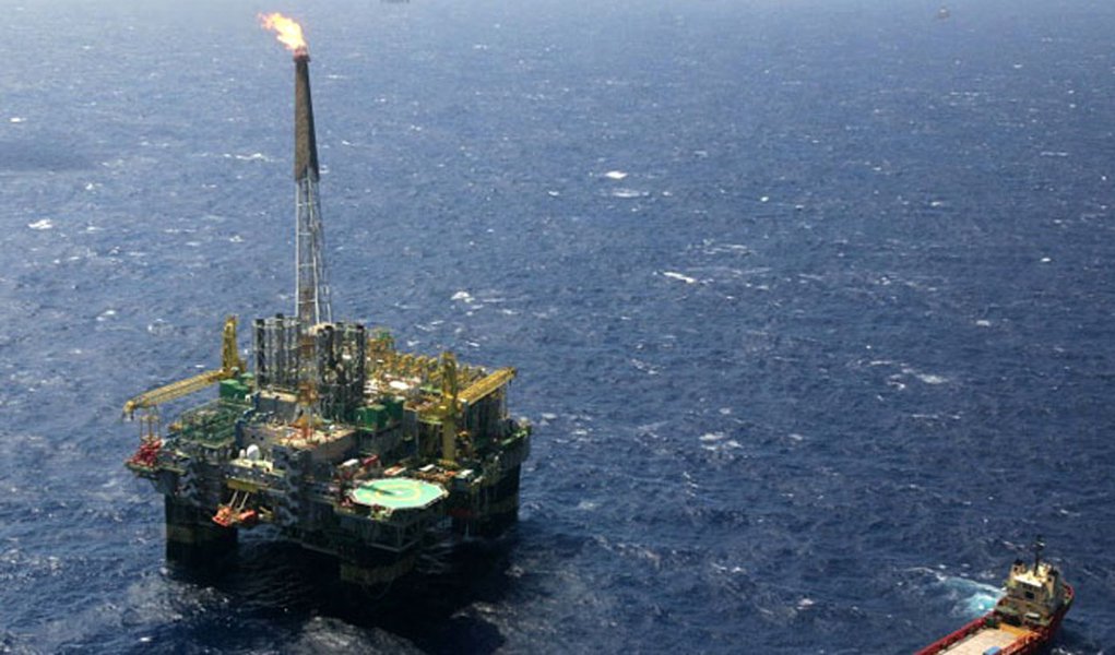 Petrobras descobre mais cinco mil barris/dia de petróleo (Foto: DIVULGAÇÃO) Petrobras descobre mais cinco mil barris/dia de petróleo