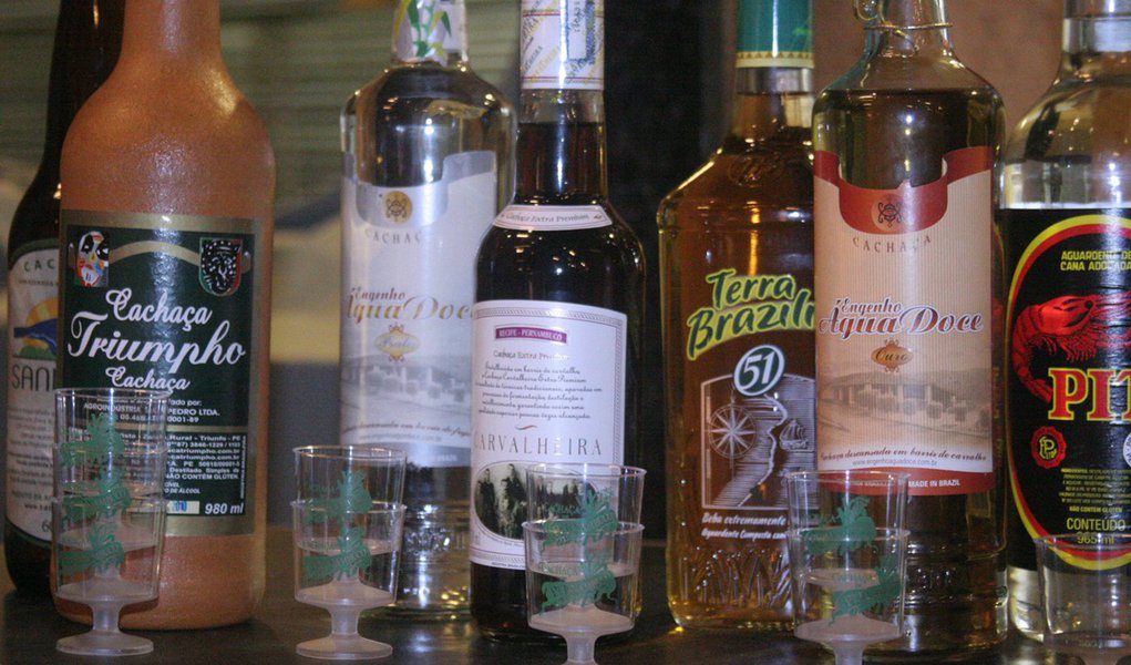 Cachaça é reconhecida como bebida brasileira (Foto: Ivaldo Reges/Divulgação) Cachaça é reconhecida como bebida brasileira