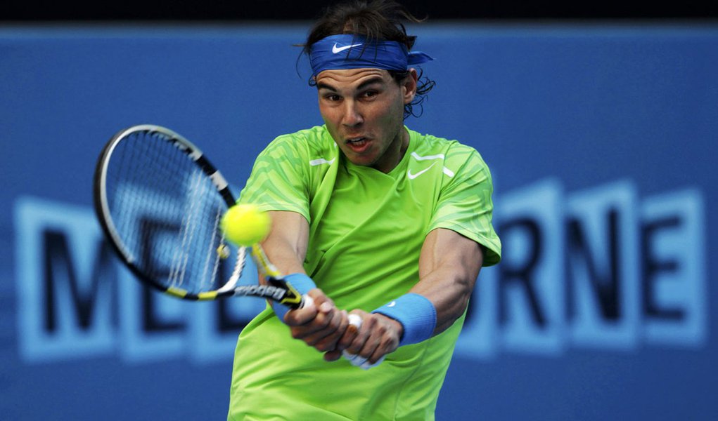 Nadal e Federer estreiam com vitória na Austrália (Foto: DARREN WHITESIDE/REUTERS) Nadal e Federer estreiam com vitória na Austrália