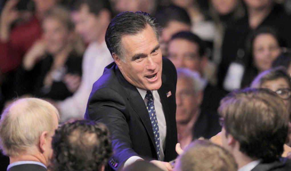 Romney vence mais uma e se recupera na disputa republicana (Foto: Jim Bourg/REUTERS) Romney vence mais uma e se recupera na disputa republicana