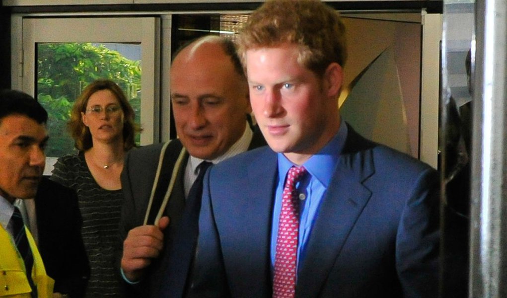 Harry, príncipe real, mostra a Inglaterra ao Rio (Foto: GLAICON EMRICH/AGÊNCIA ESTADO) Harry, príncipe real, mostra a Inglaterra ao Rio