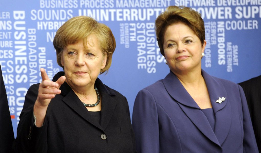 Na Alemanha, Dilma critica ações contra a crise (Foto: FABIAN BIMMER/REUTERS) Na Alemanha, Dilma critica ações contra a crise