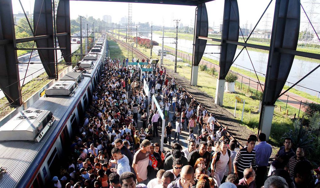 Problema na CPTM afeta também o Metrô nesta quarta-feira (Foto: Diogo Moreira/AGÊNCIA ESTADO) Problema na CPTM afeta também o Metrô nesta quarta-feira