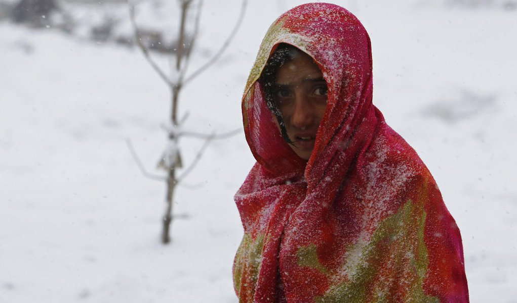 Frio mata mais de 40 no Afeganistão (Foto: Omar Sobhani/Reuters) Frio mata mais de 40 no Afeganistão
