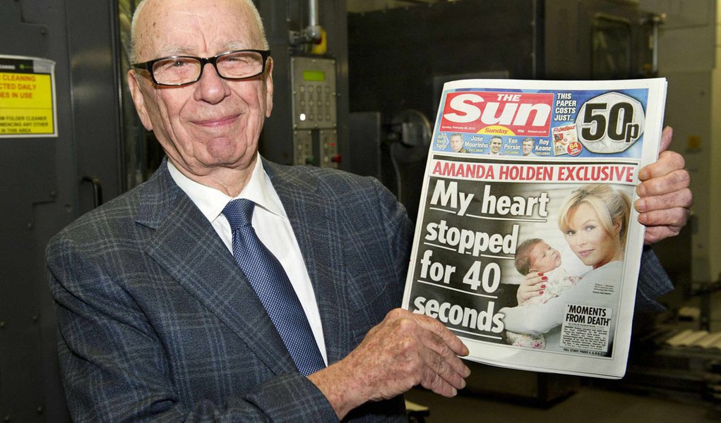 Chega às bancas o novo jornal de Rupert Murdoch (Foto: Arthur Edwards/Reuters) Chega às bancas o novo jornal de Rupert Murdoch