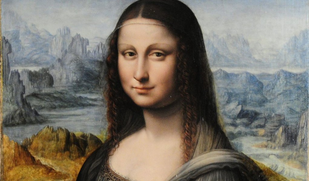 Espanhóis apreciam cópia de Mona Lisa (Foto: Reprodução) Espanhóis apreciam cópia de Mona Lisa