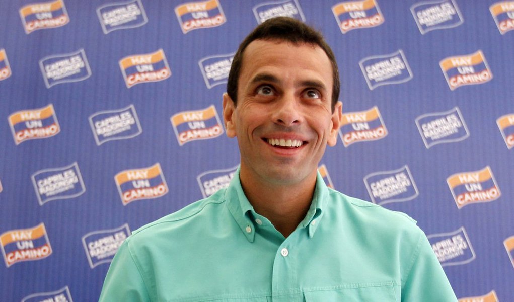 Capriles vence prévias na Venezuela (Foto: Jorge Silva/REUTERS ) Capriles vence prévias na Venezuela