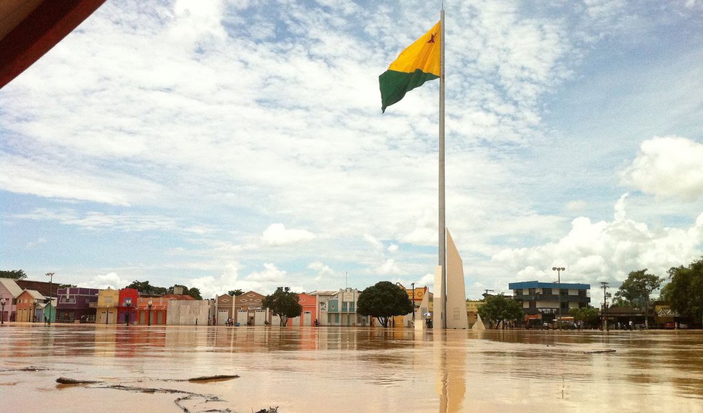 Governo do Acre decreta ponto facultativo por causa da chuva (Foto: DIVULGAÇÃO) Governo do Acre decreta ponto facultativo por causa da chuva