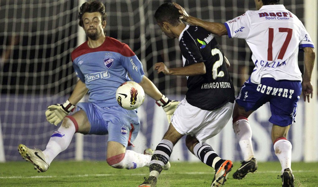 Vasco perde na estreia da Libertadores (Foto: Ricardo Moraes/REUTERS) Vasco perde na estreia da Libertadores
