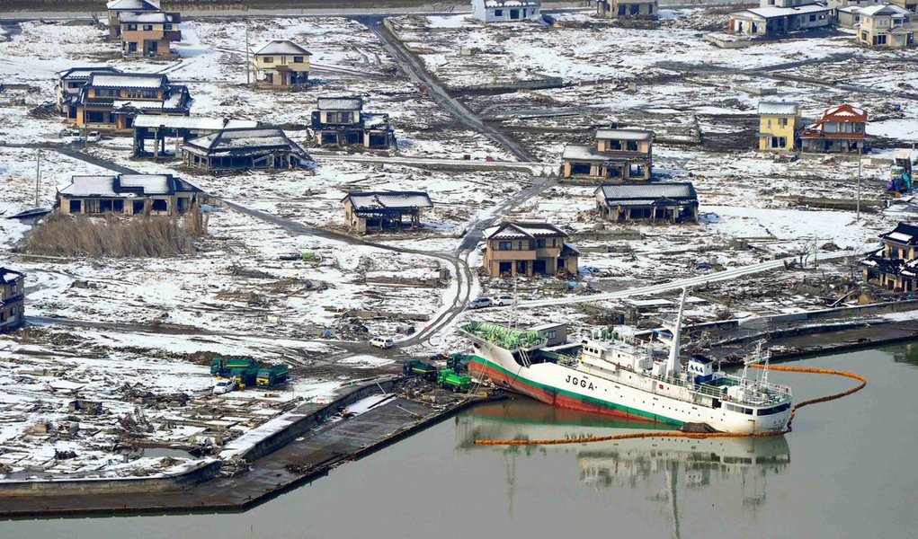 Recuperação é lenta no Japão um ano após tsunami (Foto: KYODO/REUTERS) Recuperação é lenta no Japão um ano após tsunami