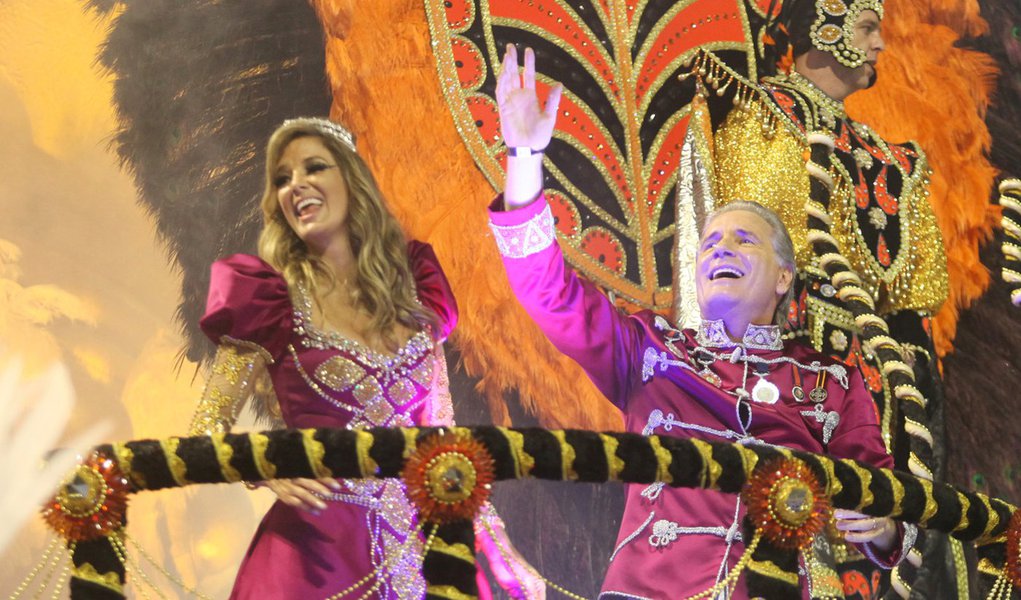 Roberto Justus, o Carnaval e a síndrome do pavão (Foto: DANIEL TEIXEIRA/Agência Estado) Roberto Justus, o Carnaval e a síndrome do pavão