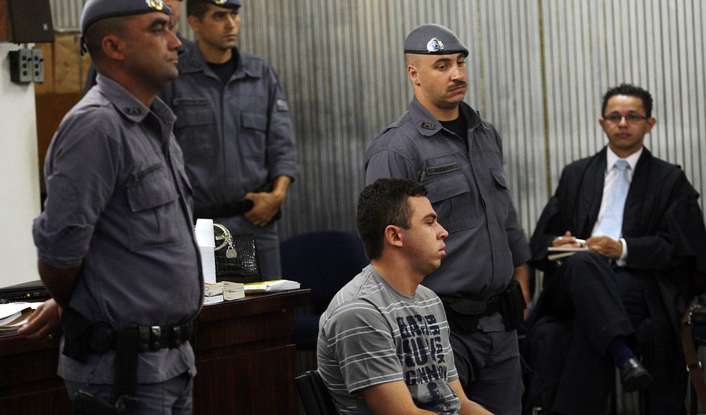 Lindemberg é condenado a 98 anos e 10 meses de prisão (Foto: ANDRÉ LESSA/AGÊNCIA ESTADO) Lindemberg é condenado a 98 anos e 10 meses de prisão