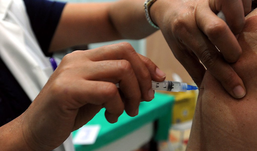 249,5 mil recifenses deverão ser imunizados (Foto: Elza Fiúza/ABr) 249,5 mil recifenses deverão ser imunizados