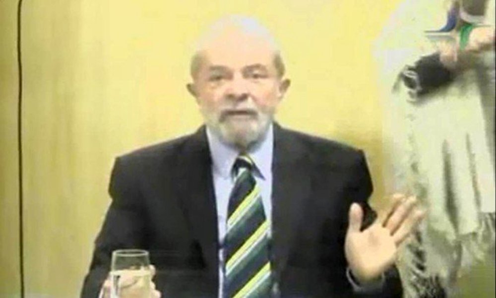 Em depoimento ao juiz federal Marcelo Bretas como testemunha de defesa do ex-governador Sérgio Cabral no inquérito que apura a suspeita de compra de votos para que o Brasil sediasse os Jogos Olímpicos de 2016, o ex-presidente Lula negou a acusação e afirmou que o seu compromisso "é com a verdade" e que está "cansado de mentiras"; "No Brasil, não tem nenhum brasileiro que quer mais a verdade do que eu", destacou Lula (Foto: Paulo Emílio) Em depoimento ao juiz federal Marcelo Bretas como testemunha de defesa do ex-governador Sérgio Cabral no inquérito que apura a suspeita de compra de votos para que o Brasil sediasse os Jogos Olímpicos de 2016, o ex-presidente Lula negou a acusação e afirmou que o seu compromisso "é com a verdade" e que está "cansado de mentiras"; "No Brasil, não tem nenhum brasileiro que quer mais a verdade do que eu", destacou Lula