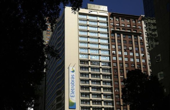 Após o golpe de 2016 configurou-se um novo regime político no Brasil, uma era de retrocessos sem paralelo na história brasileira, um verdadeiro tsunami a varrer conquistas dos trabalhadores e a dilapidar o estado nacional (Foto: Ikaro Chaves) Após o golpe de 2016 configurou-se um novo regime político no Brasil, uma era de retrocessos sem paralelo na história brasileira, um verdadeiro tsunami a varrer conquistas dos trabalhadores e a dilapidar o estado nacional