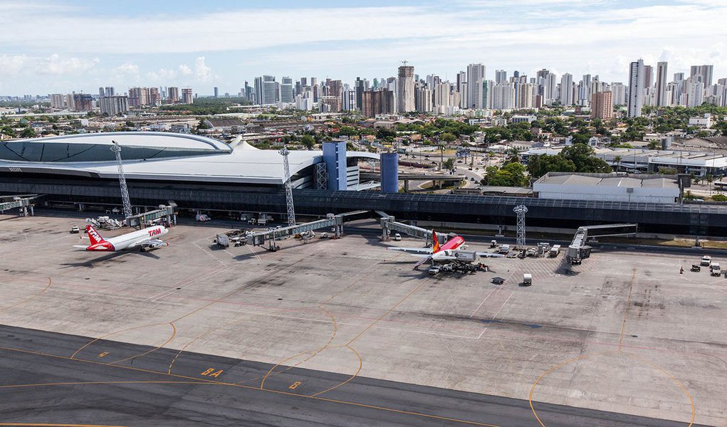 Aeroporto Internacional dos Guararapes/Gilberto Freyre, Recife (Foto: Paulo Emílio) Aeroporto Internacional dos Guararapes/Gilberto Freyre, Recife