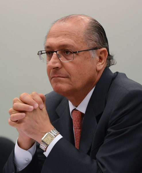 A Comissão Especial sobre ICMS no Comércio Eletrônico (PEC 197/12) debate o assunto com o governador de São Paulo, Geraldo Alckmin. (Foto: Leonardo Lucena) A Comissão Especial sobre ICMS no Comércio Eletrônico (PEC 197/12) debate o assunto com o governador de São Paulo, Geraldo Alckmin.