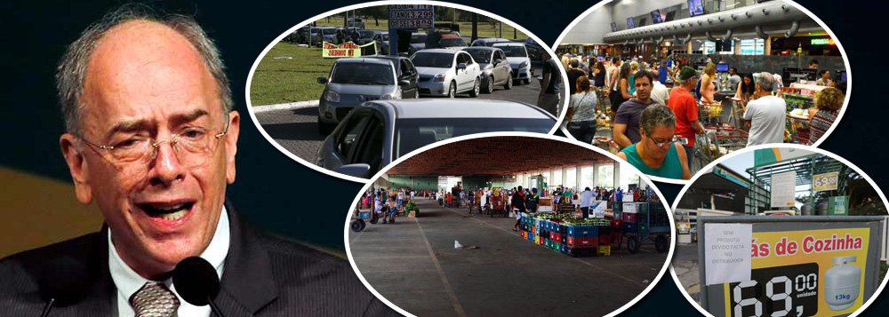 "Deve-se debitar na conta de Pedro Parente, atual presidente da Petrobras, o prejuízo bilionário causado ao País pelos transtornos provocados pela greve dos caminhoneiros. Fábricas paradas, trabalhadores sem transporte, agricultores que perderam a produção, comerciantes sem reposição de estoques... tudo isso é decorrência da política de preços implantada por Parente na estatal, que decidiu tratar um insumo básico da economia, a energia, como uma mercadoria qualquer", diz o jornalista Leonardo Attuch, editor do 247 (Foto: Leonardo Attuch) "Deve-se debitar na conta de Pedro Parente, atual presidente da Petrobras, o prejuízo bilionário causado ao País pelos transtornos provocados pela greve dos caminhoneiros. Fábricas paradas, trabalhadores sem transporte, agricultores que perderam a produção, comerciantes sem reposição de estoques... tudo isso é decorrência da política de preços implantada por Parente na estatal, que decidiu tratar um insumo básico da economia, a energia, como uma mercadoria qualquer", diz o jornalista Leonardo Attuch, editor do 247