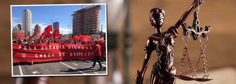 "Num país onde o sistema habitacional é um retrato em preto e branco de nossa desigualdade social, a tentativa de criminalizar os movimentos de moradia para apagar as verdadeiras responsabilidades pela tragédia da Antonio de Godoy ultrapassa todo limite de decência", escreve Paulo Moreira Leite. "Enquanto nossos magistrados com salário de R$ 30 000, embolsam uma ajuda mensal de R$ 4337,73 para não pagar aluguel, famílias pobres e até miseráveis dão exemplo de cidadania ao encontrar soluções concretas para um problema real: a falta de casa para morar. Devem ser apoiadas e não perseguidas" (Foto: Paulo Moreira Leite) "Num país onde o sistema habitacional é um retrato em preto e branco de nossa desigualdade social, a tentativa de criminalizar os movimentos de moradia para apagar as verdadeiras responsabilidades pela tragédia da Antonio de Godoy ultrapassa todo limite de decência", escreve Paulo Moreira Leite. "Enquanto nossos magistrados com salário de R$ 30 000, embolsam uma ajuda mensal de R$ 4337,73 para não pagar aluguel, famílias pobres e até miseráveis dão exemplo de cidadania ao encontrar soluções concretas para um problema real: a falta de casa para morar. Devem ser apoiadas e não perseguidas"