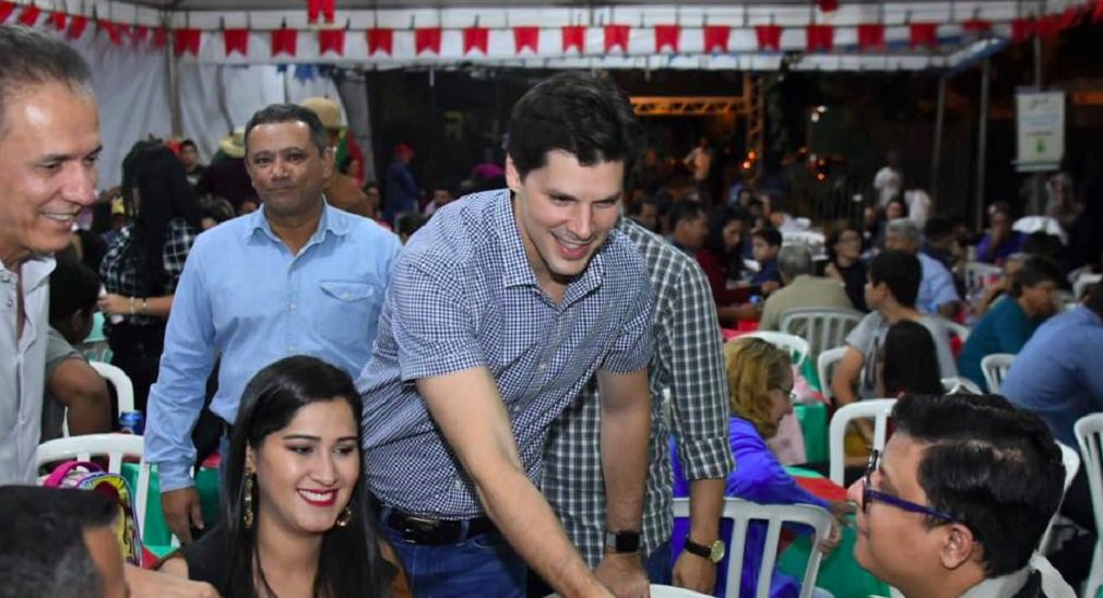 Pré-candidato a governador, o deputado Daniel Vilela (MDB) prossegue cumprindo agenda intensa de reuniões no interior do estado; ele esteve nesta-sexta-feira, 15, no município de Jandaia, onde anunciou destinação de emenda parlamentar de mais de R$ 1,5 milhão para saúde, Educação e a reforma da orla, para também levar lazer à população (Foto: José Barbacena) Pré-candidato a governador, o deputado Daniel Vilela (MDB) prossegue cumprindo agenda intensa de reuniões no interior do estado; ele esteve nesta-sexta-feira, 15, no município de Jandaia, onde anunciou destinação de emenda parlamentar de mais de R$ 1,5 milhão para saúde, Educação e a reforma da orla, para também levar lazer à população